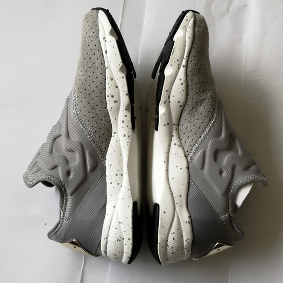 Reebok Classic Furylite Slip On sneakers - Picture 6 of 10